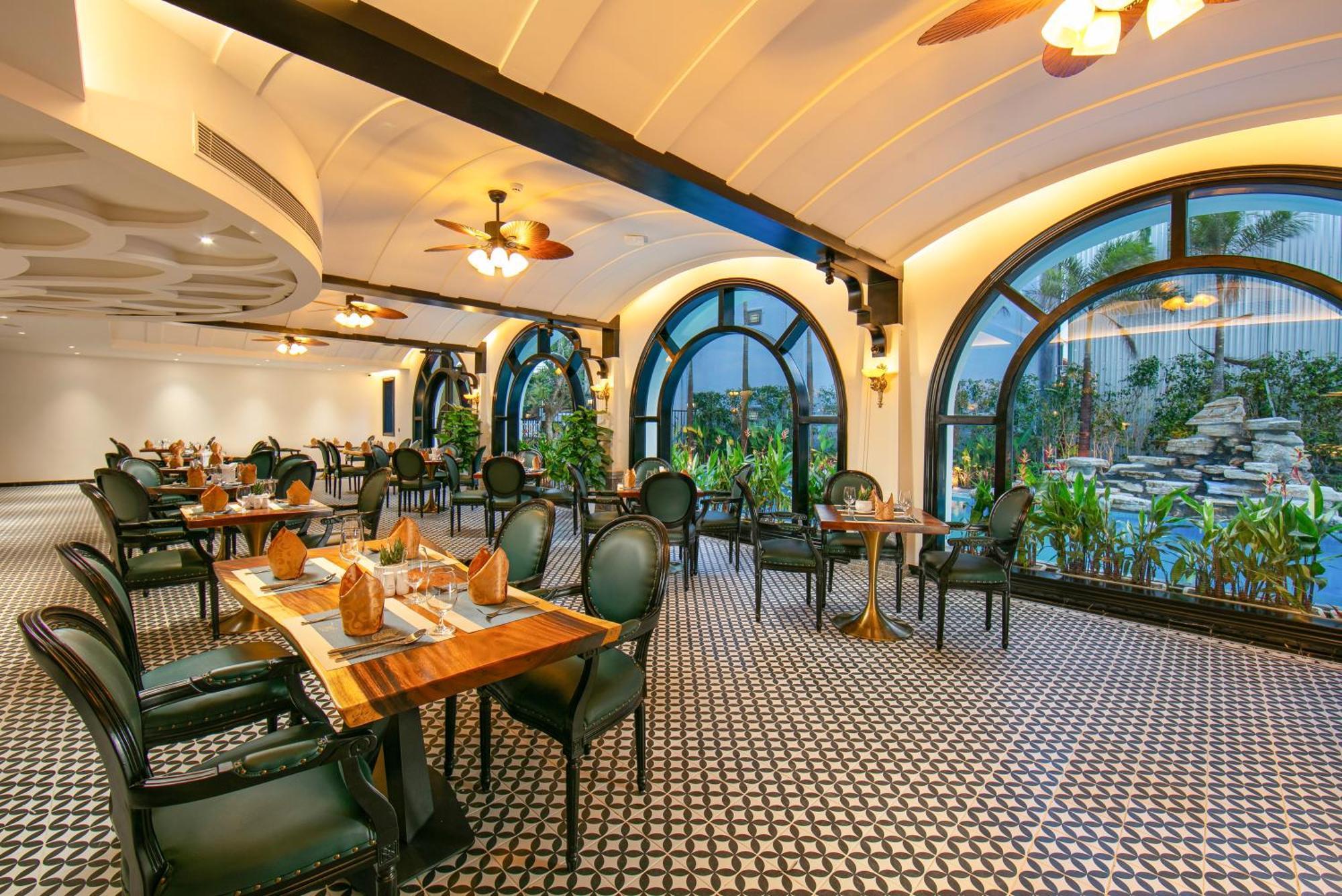 Grand Sunrise Palace Hoi An- A Luxury Indochine Hotel & Spa Exterior foto The restaurant